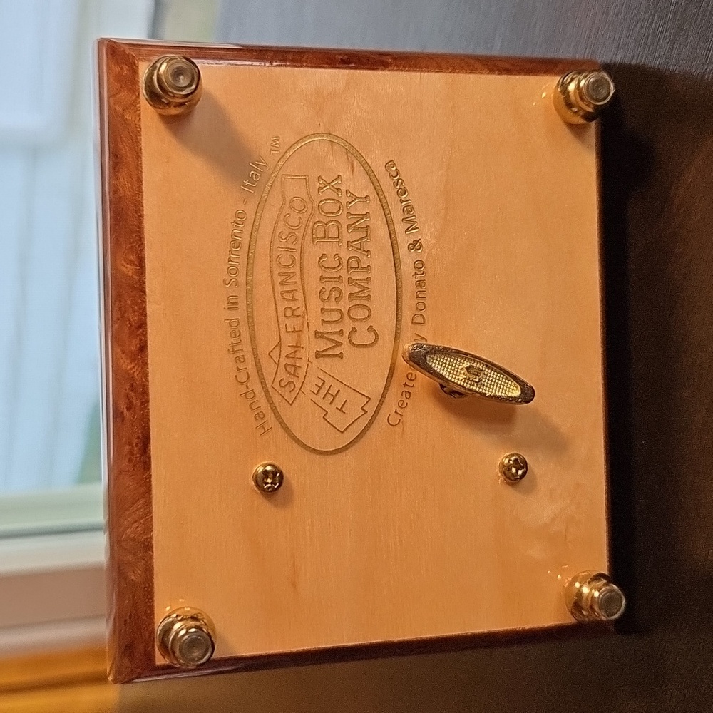 San Fransisco Music Box Company Music Box Hand Crafted In Sorrento, Italy - Picture 6 of 6